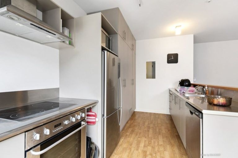 Photo of property in Budget Car Rental, 4/81 Ghuznee Street, Te Aro, Wellington, 6011