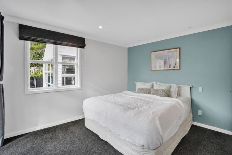 Photo of property in 15 Bracken Street, New Plymouth, 4310