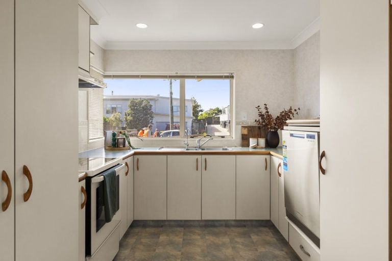 Photo of property in 23a Tui Street, Mount Maunganui, 3116