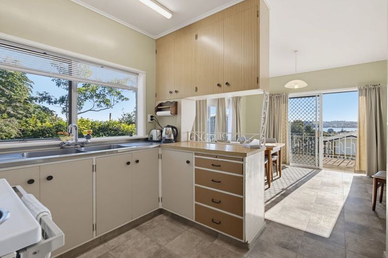 Photo of property in 5 Conifer Lane, Mangere Bridge, Auckland, 2022