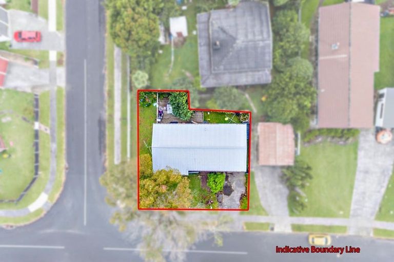 Photo of property in 2/11 Bluewater Place, Wattle Downs, Auckland, 2103