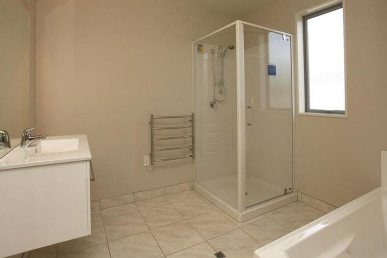 Photo of property in 10 Grassmere Street, Papanui, Christchurch, 8052