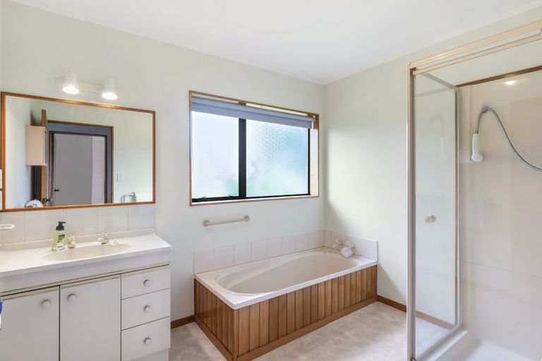 Photo of property in 46 The Drive, Paraparaumu Beach, Paraparaumu, 5032