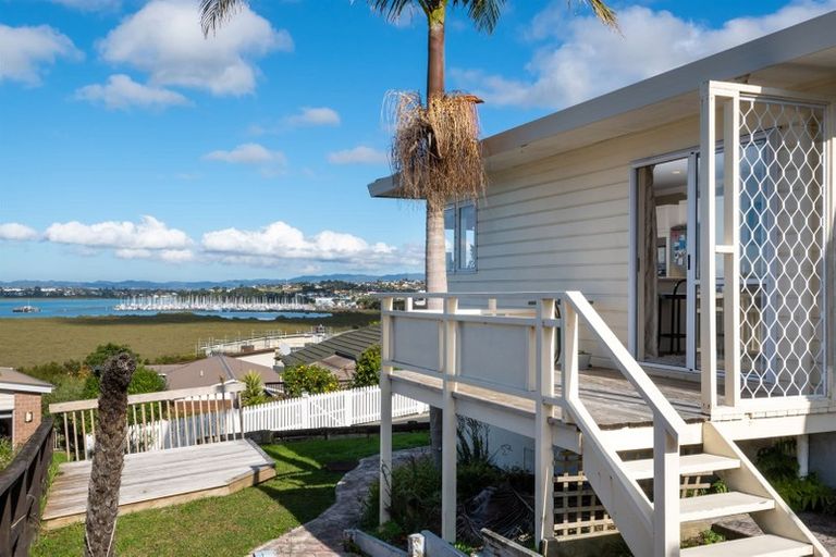 Photo of property in 2/12 Bannings Way, Hobsonville, Auckland, 0618