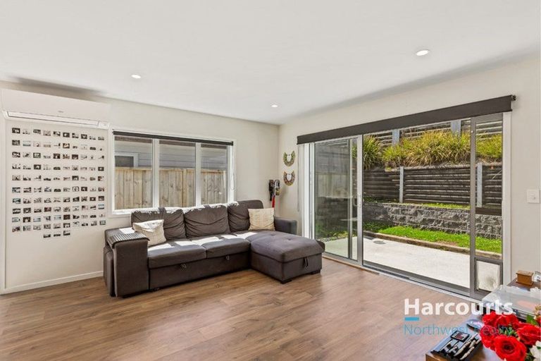 Photo of property in 48 Accolage Boulevard, Kumeu, 0810