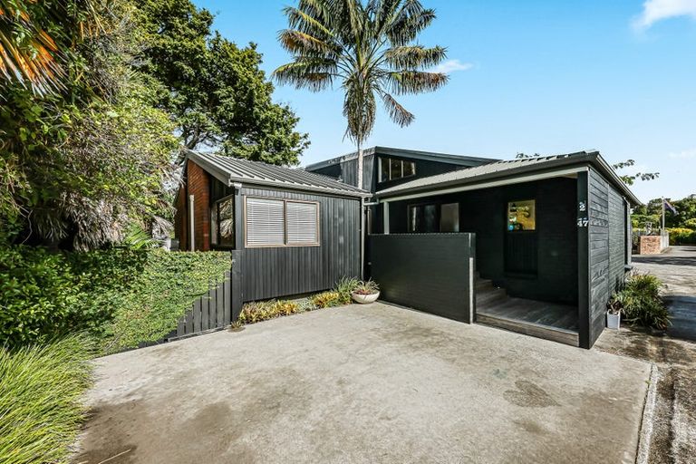 Photo of property in 2/47 Shakespeare Road, Milford, Auckland, 0620