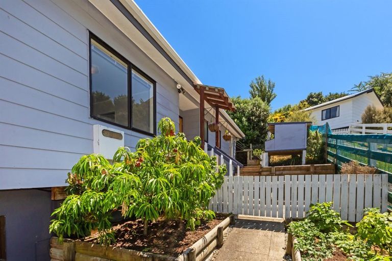 Photo of property in 5 Sombrero View, Ascot Park, Porirua, 5024