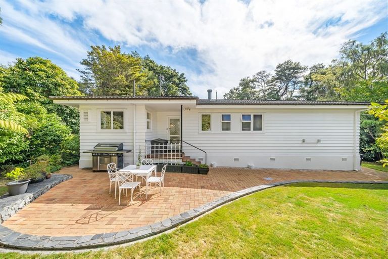 Photo of property in 32 Chatsworth Road, Silverstream, Upper Hutt, 5019