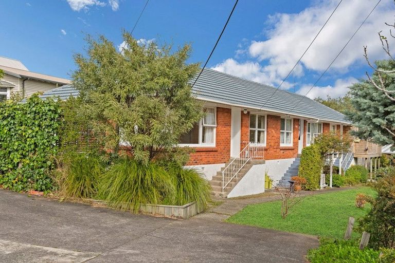 Photo of property in 1/263 Lake Road, Belmont, Auckland, 0622