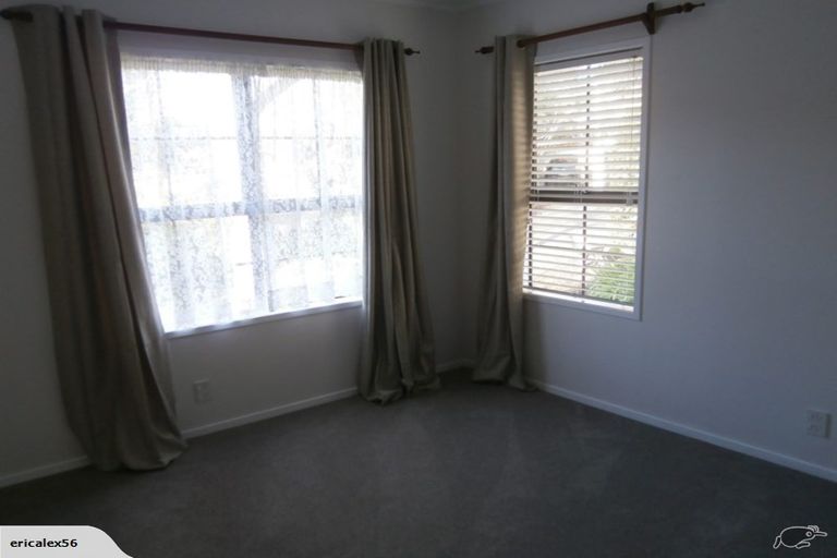 Photo of property in 54 Oaktree Avenue, Browns Bay, Auckland, 0630