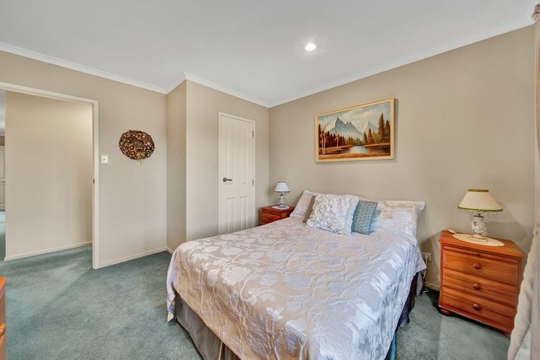 Photo of property in 4 Willow Place, Whalers Gate, New Plymouth, 4310