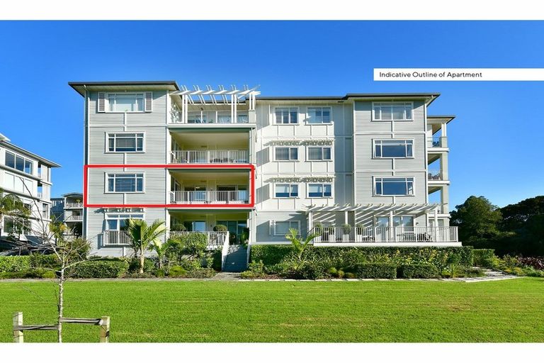 Photo of property in 64 Eaves Bush Parade, Orewa, 0931