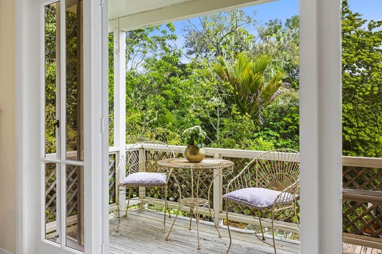 Photo of property in 44 Sandstone Road, Whitford, Manurewa, 2576