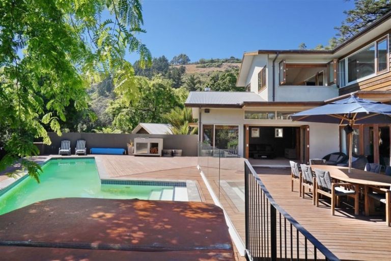 Photo of property in 242 Main Road, Moncks Bay, Christchurch, 8081