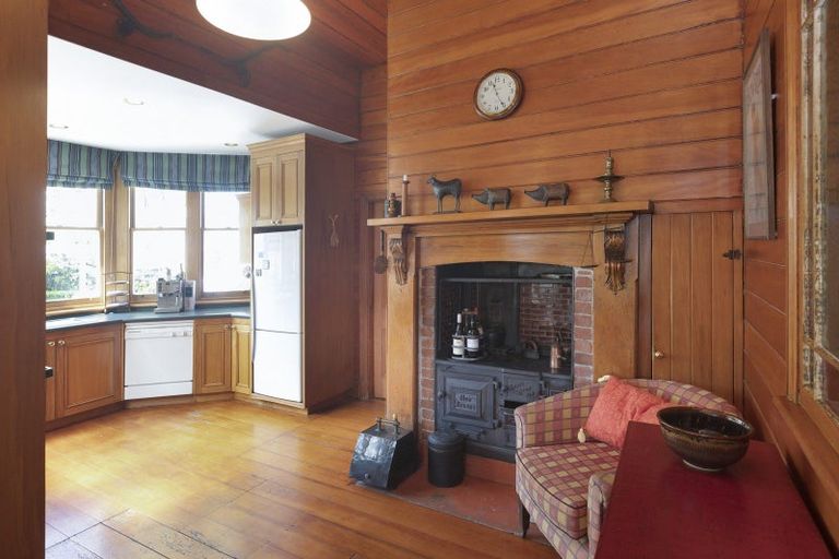 Photo of property in 86 Colombo Street, Beckenham, Christchurch, 8023