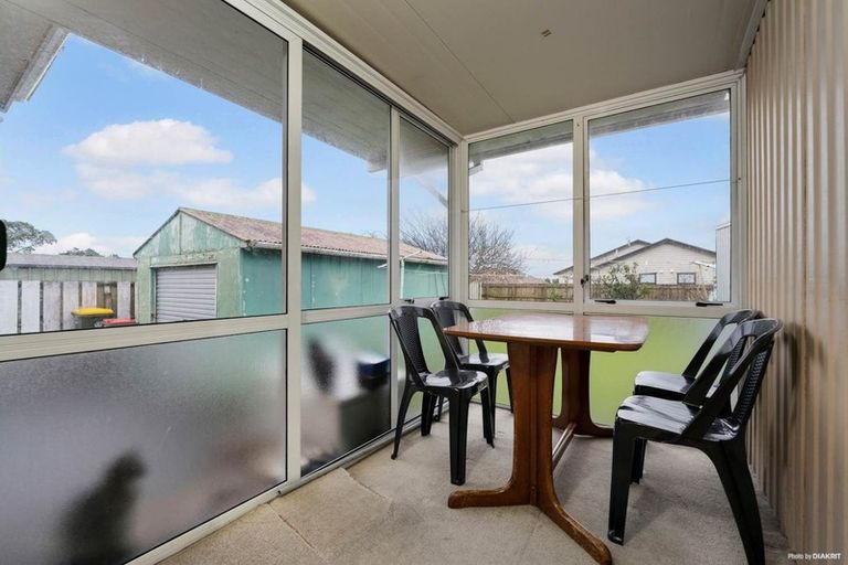 Photo of property in 42 Ranfurly Road, Papatoetoe, Auckland, 2104