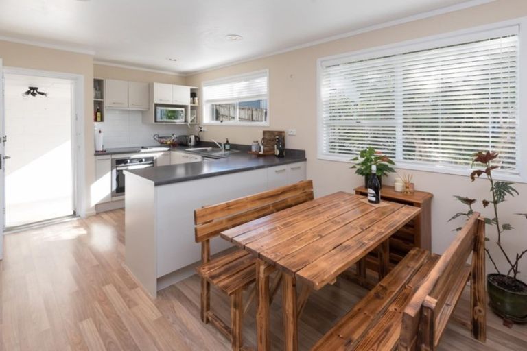 Photo of property in 1/25 Imogene Way, Half Moon Bay, Auckland, 2012