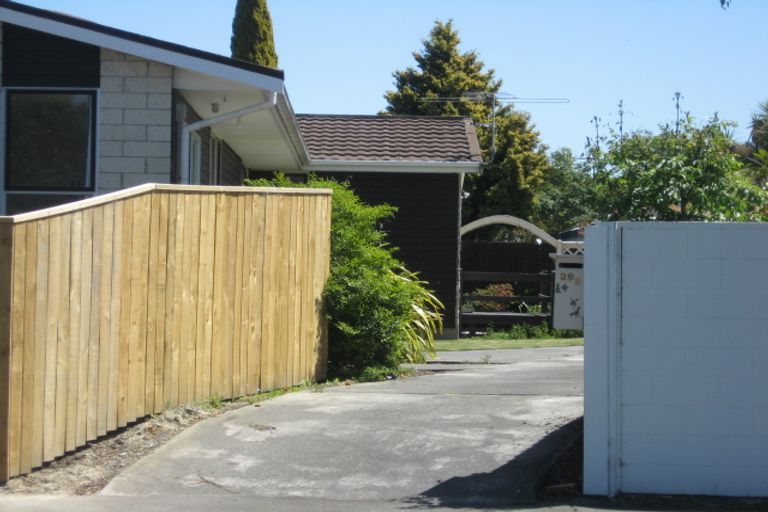 Photo of property in 2/39 Oldwood Street, Bishopdale, Christchurch, 8053