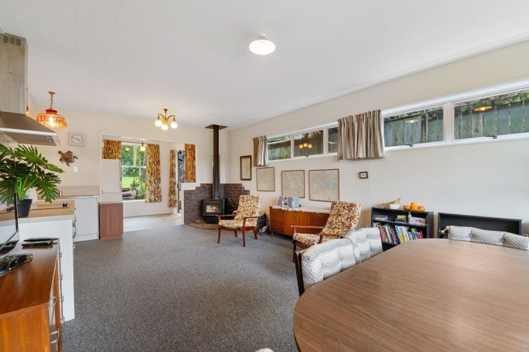 Photo of property in 98 Spencer Road, Lake Tarawera, Rotorua, 3076