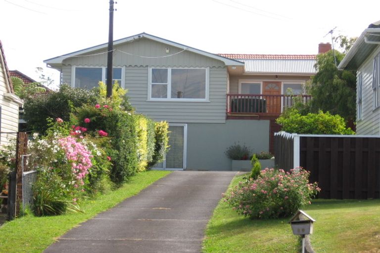 Photo of property in 86 Moa Road, Point Chevalier, Auckland, 1022