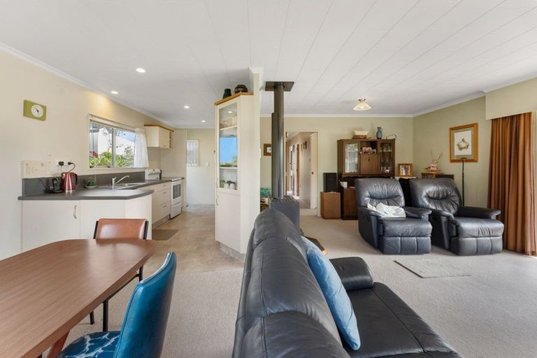 Photo of property in 14 Shaldon Crescent, Blagdon, New Plymouth, 4310