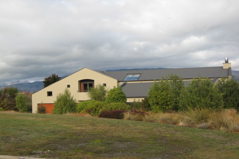 Photo of property in 3 Atherton Place, Wanaka, 9305