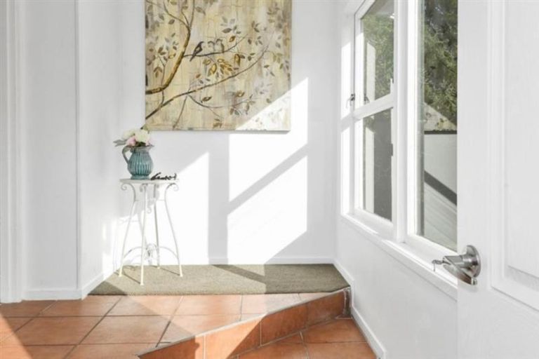 Photo of property in 51 Cyclarama Crescent, Massey, Auckland, 0614