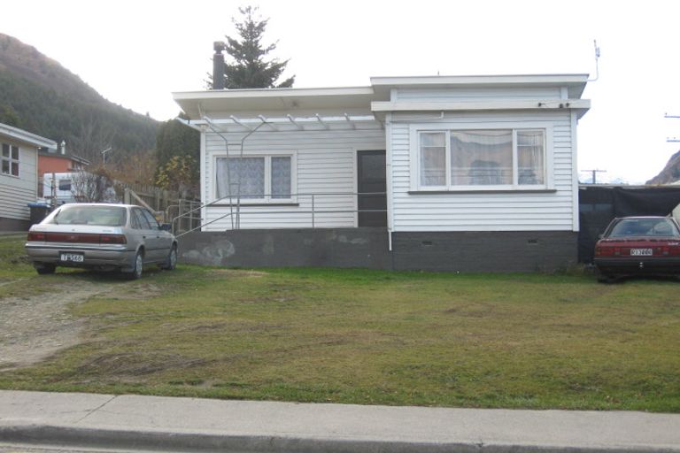 Photo of property in 23 Hamilton Road, Queenstown, 9300