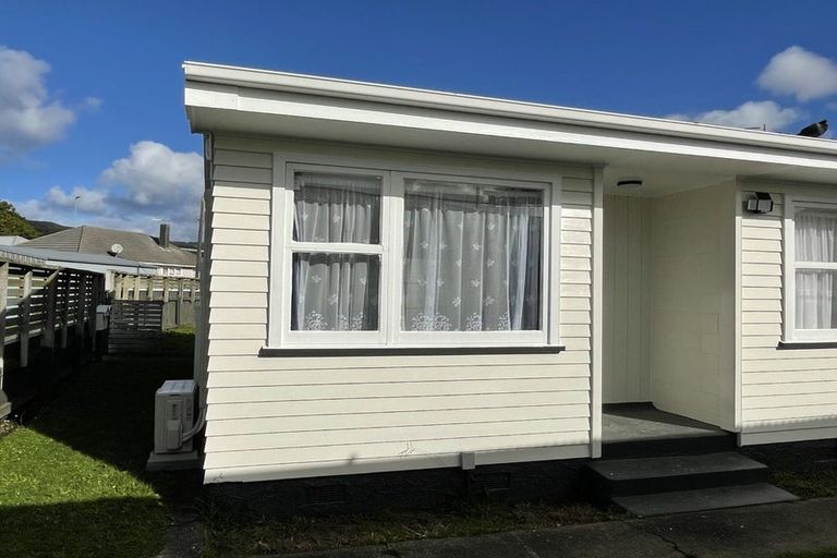 Photo of property in 1 Tocker Street, Taita, Lower Hutt, 5011