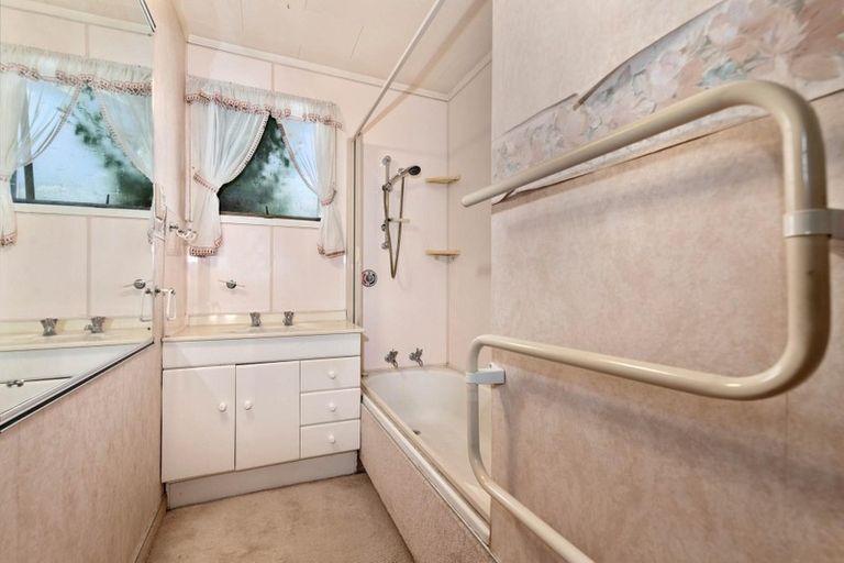 Photo of property in 4b Bata Place, Pomare, Rotorua, 3015