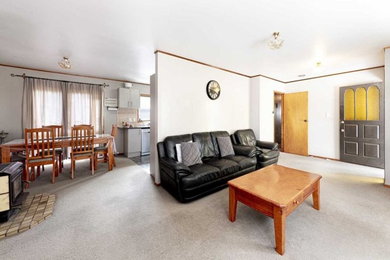 Photo of property in 33 Everglade Drive, Goodwood Heights, Auckland, 2105