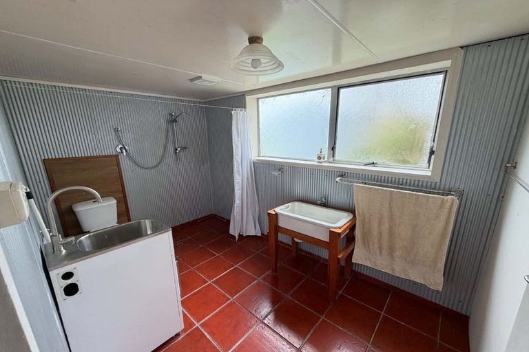 Photo of property in 35 Karepo Lane, Pahi, Paparoa, 0571