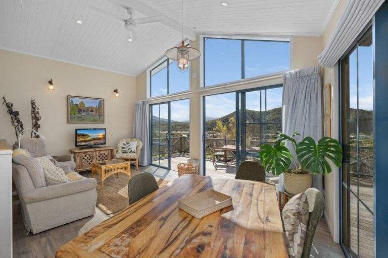 Photo of property in 45 Boons Valley Road, Waikawa, Picton, 7220