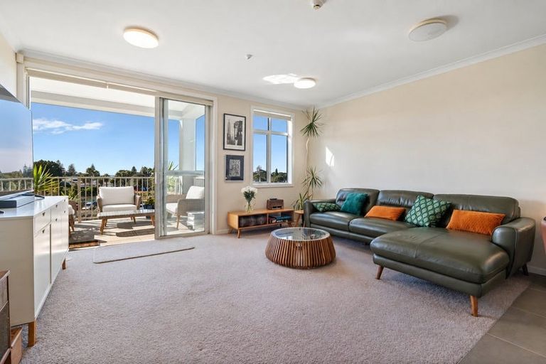 Photo of property in 38 Rewa Rewa Lane, Orewa, 0931