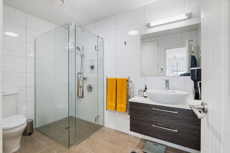 Photo of property in 38 Rewa Rewa Lane, Orewa, 0931