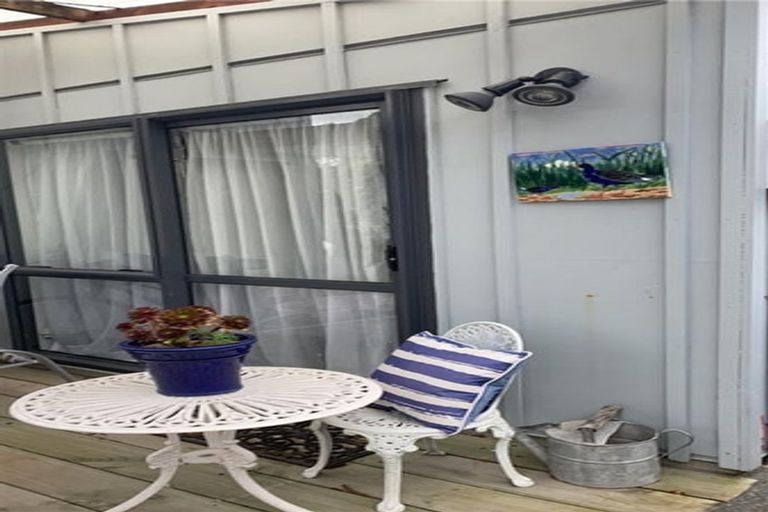 Photo of property in 25 Pukeko Place, Westshore, Napier, 4110