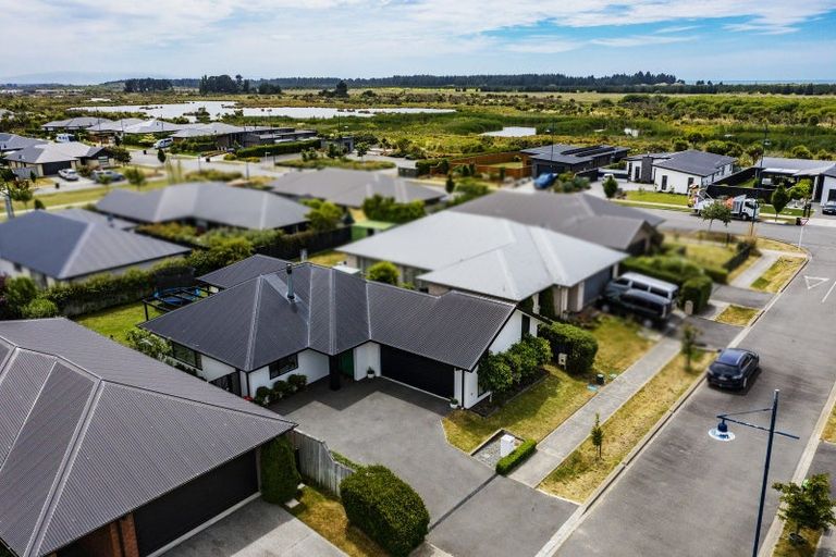 Photo of property in 6 Waimarie Street, Pegasus, 7612