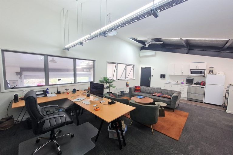 Photo of property in A/400 Great North Road, Grey Lynn, Auckland, 1021