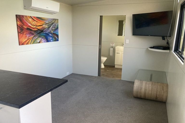 Photo of property in 2/1100a Coast Road, Wainuiomata Coast, Wainuiomata, 5373