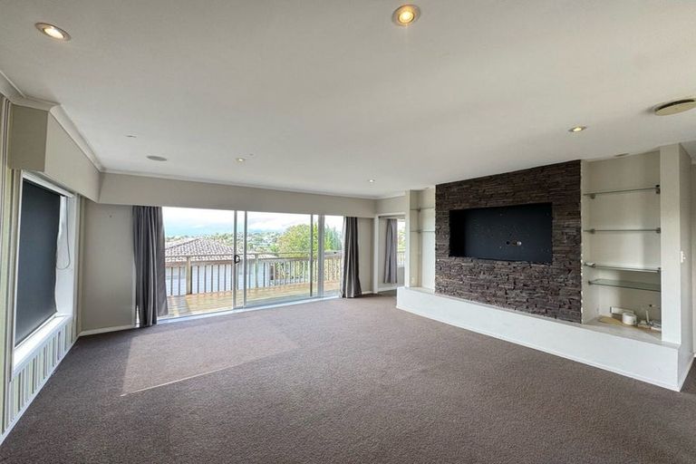 Photo of property in 86 Glamorgan Drive, Torbay, Auckland, 0630