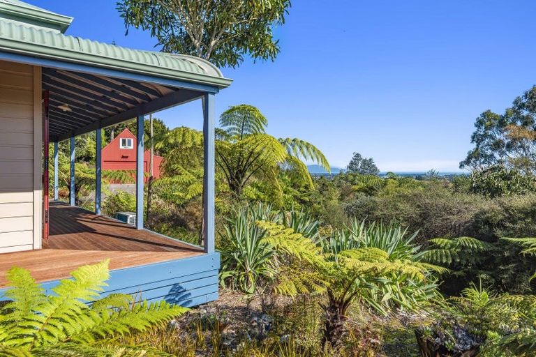 Photo of property in 35 Sunglo Terrace, Otaki, 5512