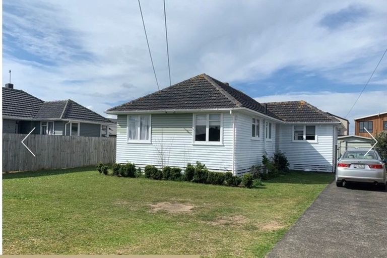 Photo of property in 22 Arimu Road, Papakura, 2110