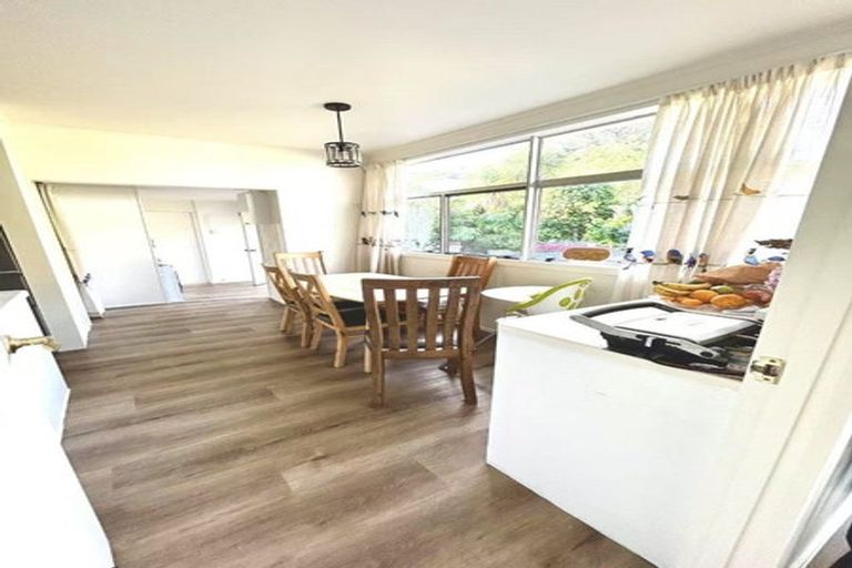 Photo of property in 76 Onewa Road, Northcote Point, Auckland, 0627