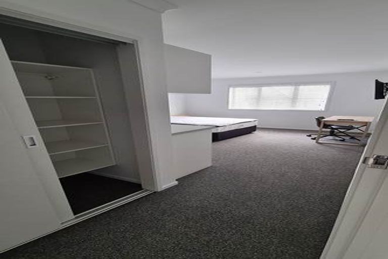 Photo of property in 2/3 Snead Place, Hamilton East, Hamilton, 3216