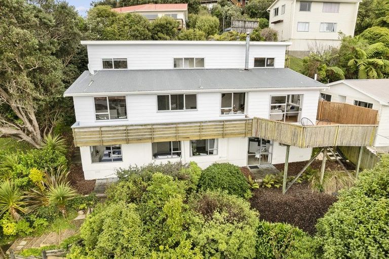 Photo of property in 3 Clementine Way, Crofton Downs, Wellington, 6035