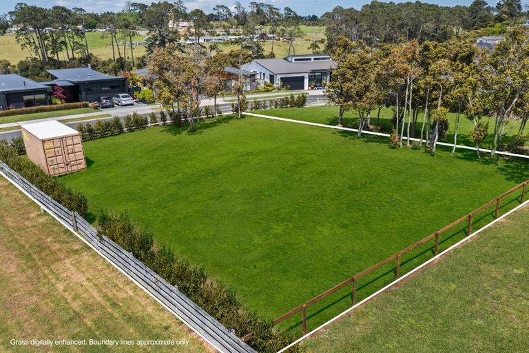 Photo of property in 2 Kelly Road, Riverhead, 0820