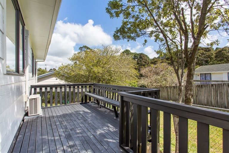 Photo of property in 2/134 Spinella Drive, Bayview, Auckland, 0629