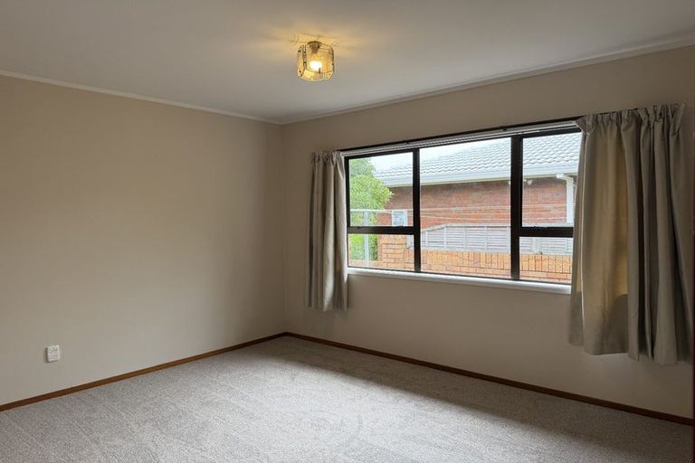 Photo of property in 10 Westpark Drive, West Harbour, Auckland, 0618