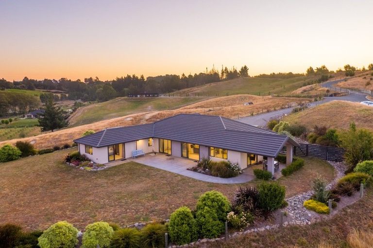 Photo of property in 21 Suncrest Drive, Tasman, Upper Moutere, 7173