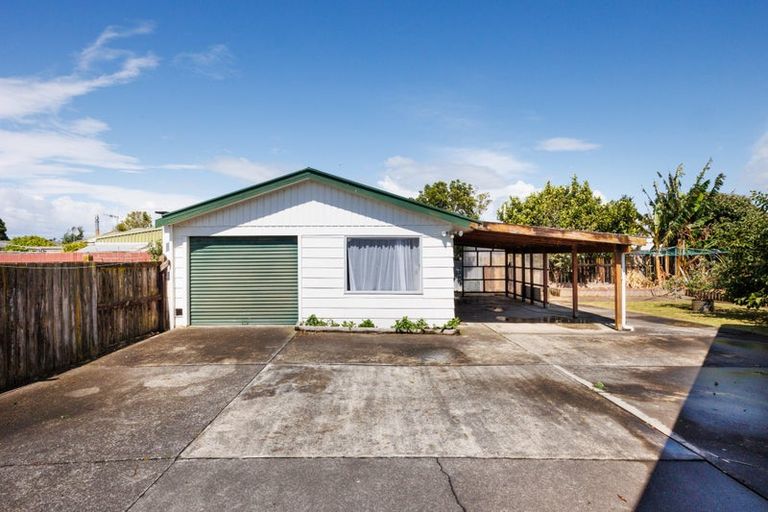 Photo of property in 14 Hillcrest Drive, Kelvin Grove, Palmerston North, 4414